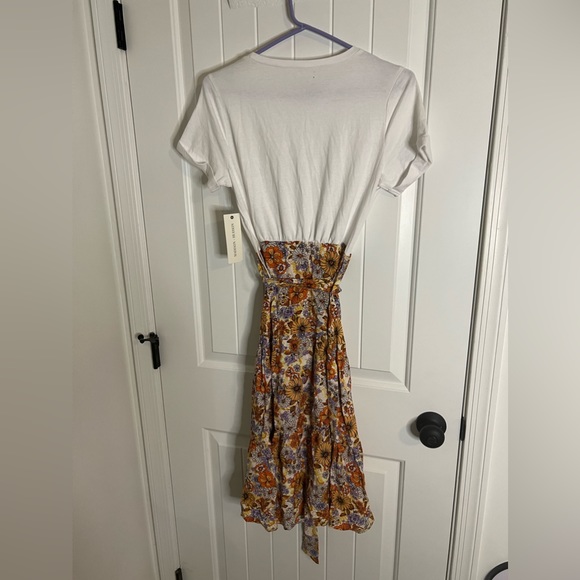 Madison Hudson Floral Small size dress - Picture 2 of 7